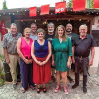 Hintere Reihe (von links): Axel Küpfer, Max Bils, Peter Baier, Daniel Hauke, Josef Kulzinger. Vordere Reihe (von links): Rita Rösele, Nicole Matthes, Heike Heubach (MdB)